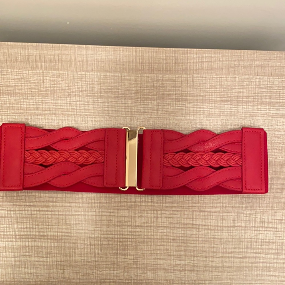 Belt. Good for sizes XS-M